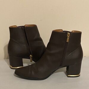 Calvin Klein Coffee Bean Brown Block Heel Chelsea Fioranna Boots Gold Size 7.5